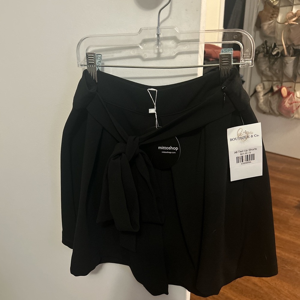 Mittoshop boutique black dress shorts
